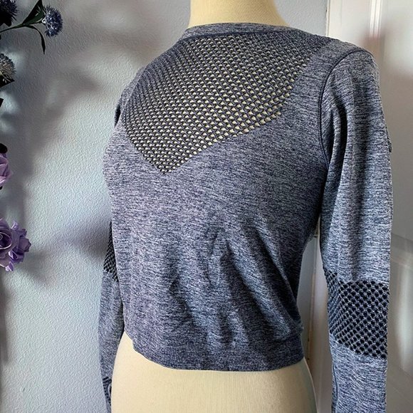 Joylab Cropped Seamless Mesh Top - MEDIUM - Picture 1 of 7